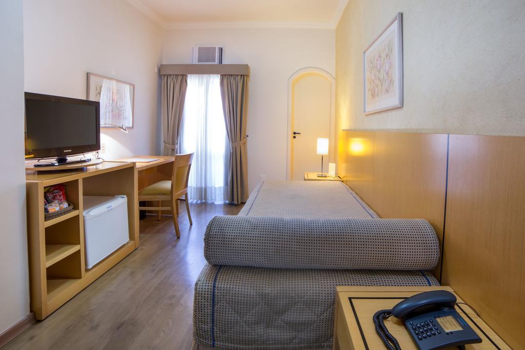 Cardum Hotel ソロカーバ エクステリア 写真